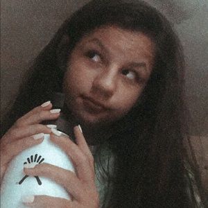 Meet your Posher, Ally